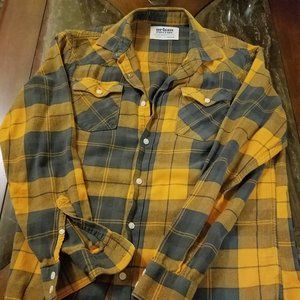 Urban Pipeline  Men's Plaid Shirt (Large)